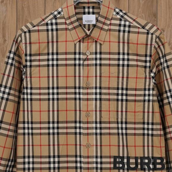 Classic Burberry Men's Shirt - Picture 3 of 4